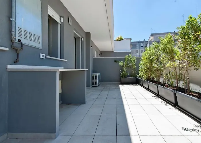 Renoir & Parking - Selection Apartment *