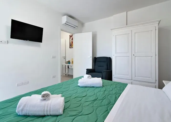 Apartment Renoir & Parking - Selection Lecce