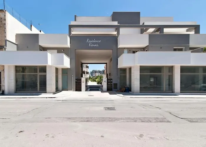 Renoir & Parking - Selection * Lecce