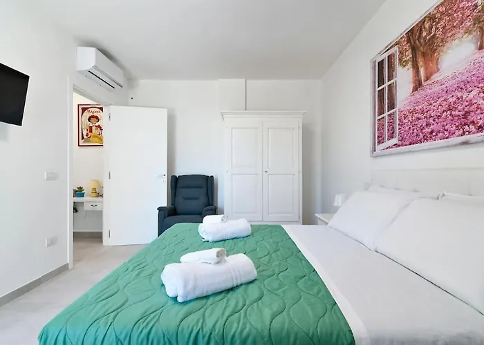 Apartment Renoir & Parking - Selection Lecce