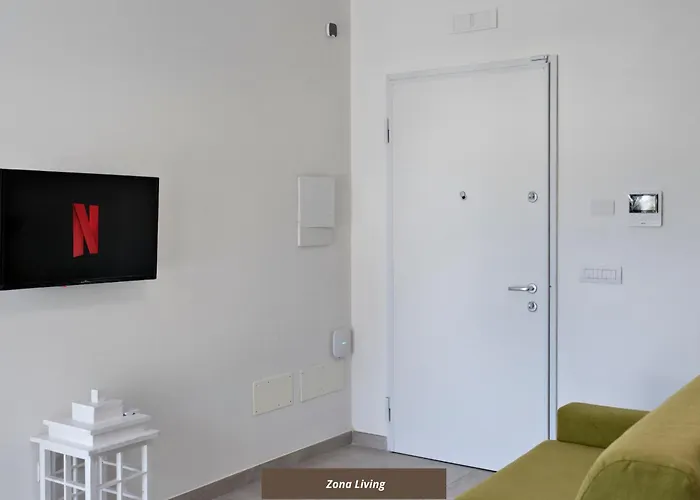 Renoir & Parking - Selection * Lecce