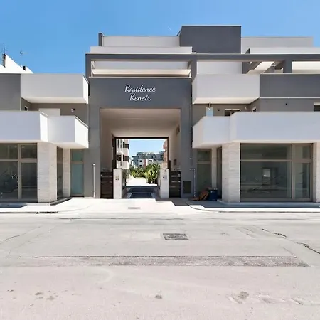 Renoir & Parking - Selection * Lecce