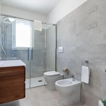 Renoir & Parking - Selection Lecce