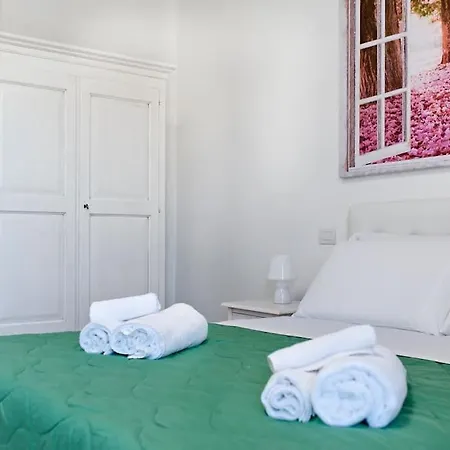 Renoir & Parking - Selection * Lecce