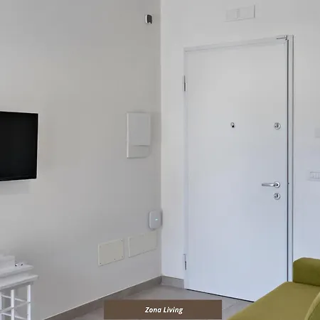 Renoir & Parking - Selection * Lecce